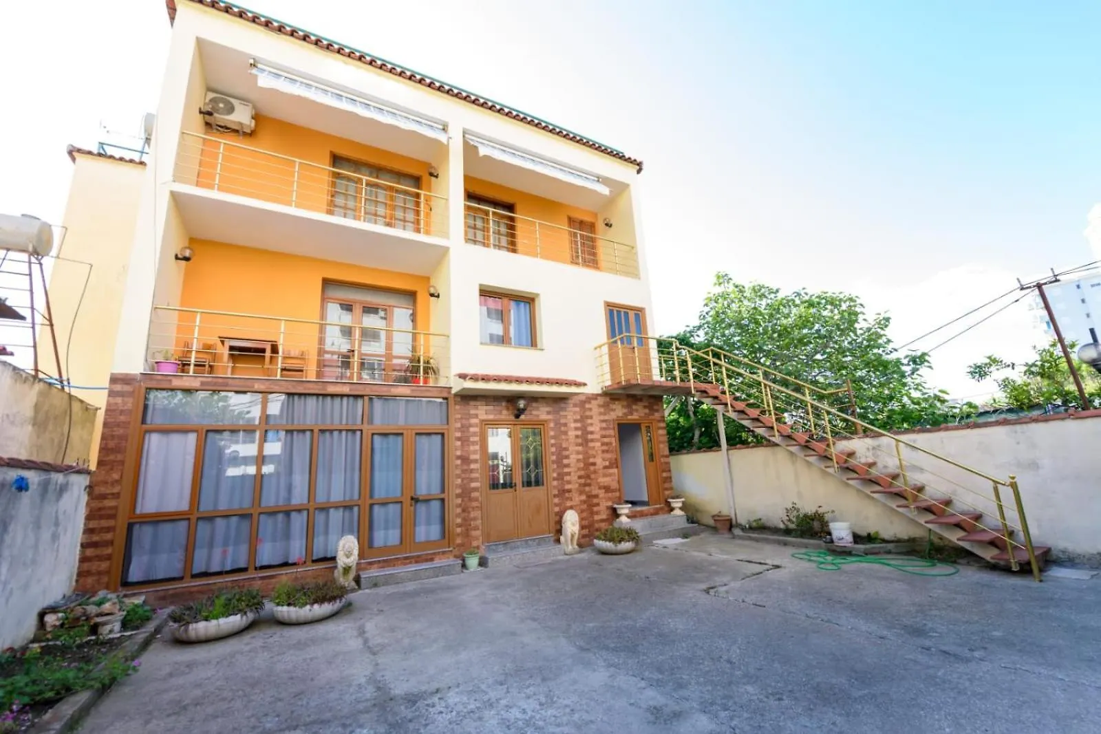 Vila Shabani location